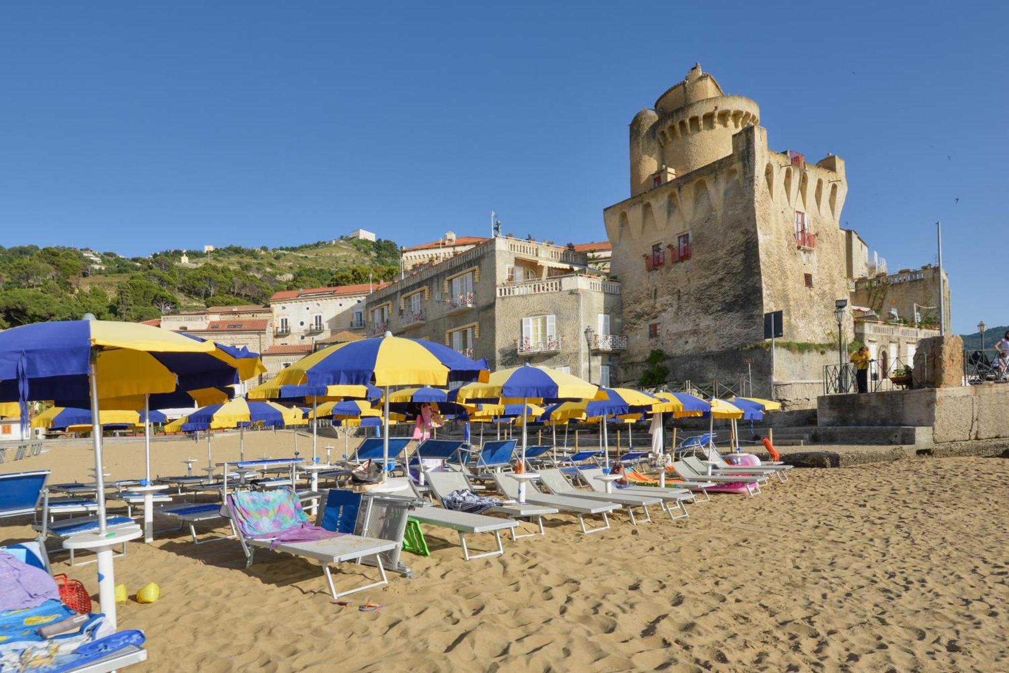 Hotel La Pergola Санта Мария ди Кастелабате Екстериор снимка