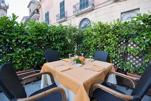 Hotel La Pergola Санта Мария ди Кастелабате Екстериор снимка