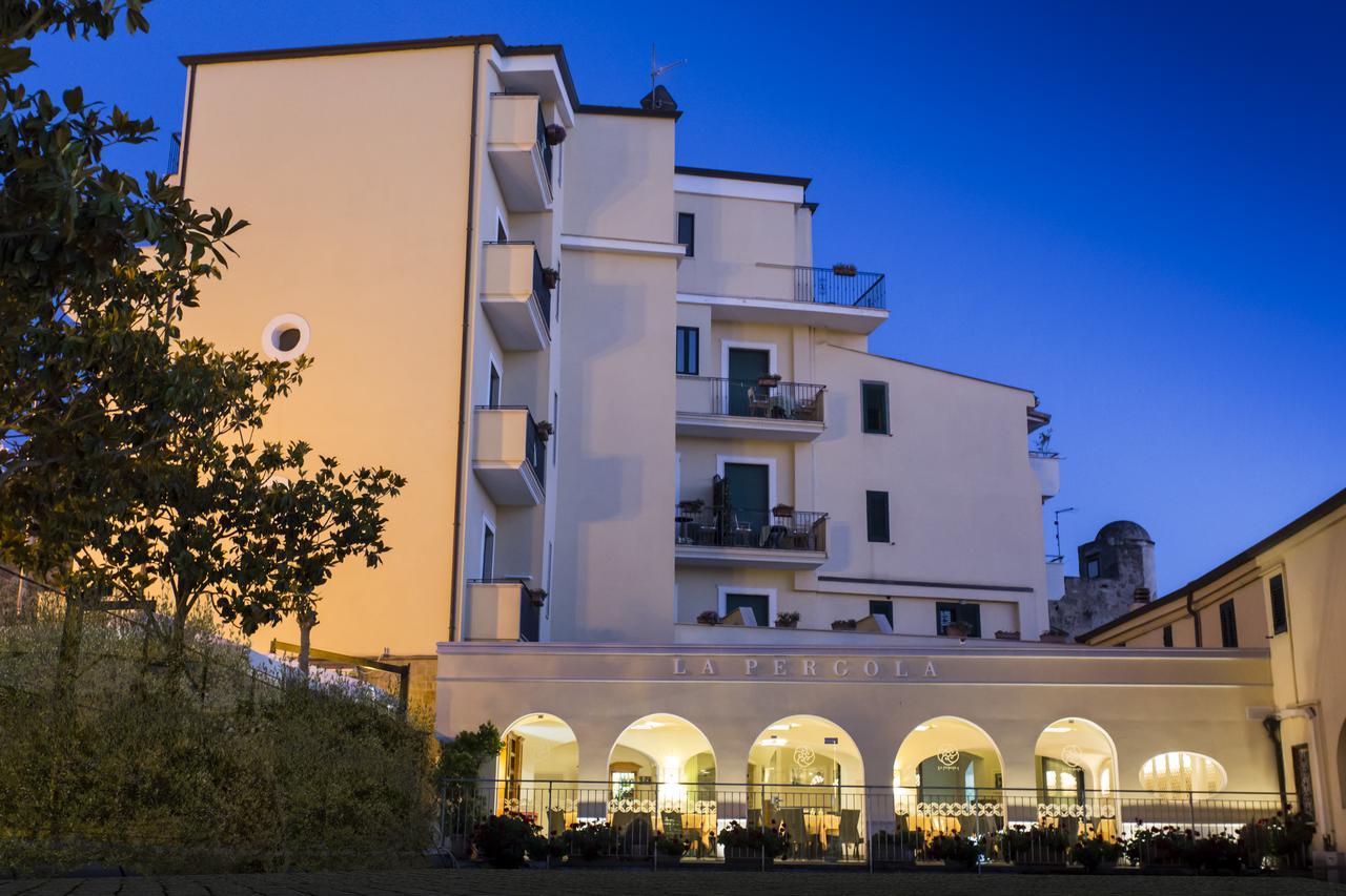 Hotel La Pergola Санта Мария ди Кастелабате Екстериор снимка