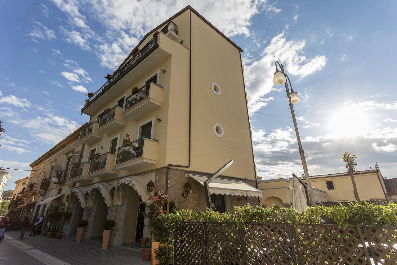 Hotel La Pergola Санта Мария ди Кастелабате Екстериор снимка