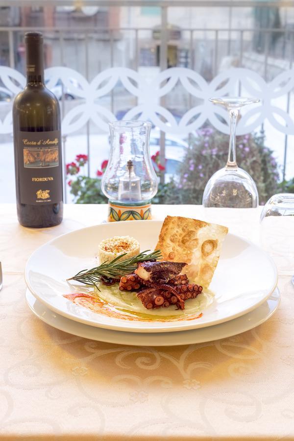 Hotel La Pergola Санта Мария ди Кастелабате Екстериор снимка